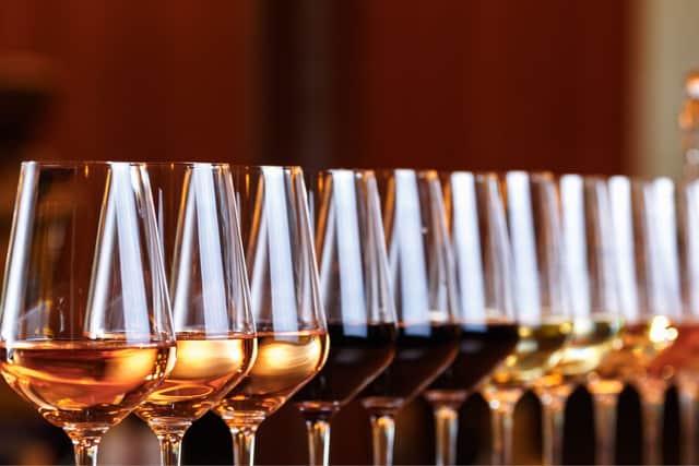 Alcohol: 5 viral wines you need to try according to “winefluencers” on TikTok (Photo: Adobe Stock)