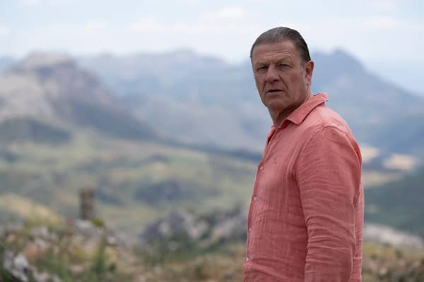 Sean Bean as Ronnie Phelan.