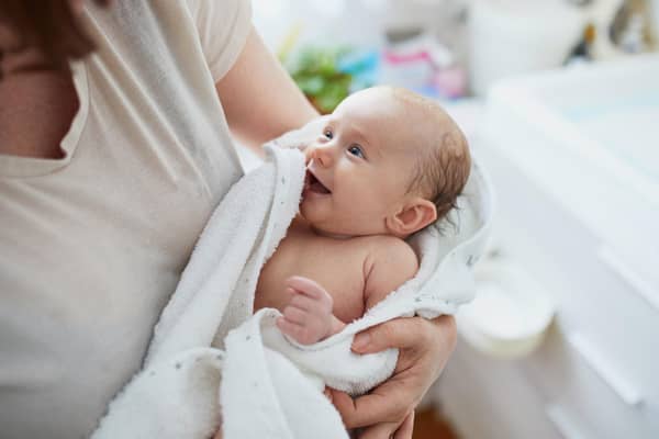 NSPCC Northern Ireland are marking Mother’s Day by letting parents-to-be know about a service to support them if they need to look after their mental health. © 2020 Ekaterina Pokrovsky/Shutterstock.