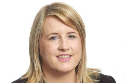 Cllr Oonagh Hanlon (SF).