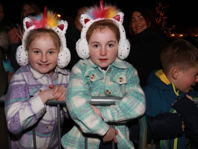 Don't you just love the hairbands! Sophia and Myra Rose. INNR4950