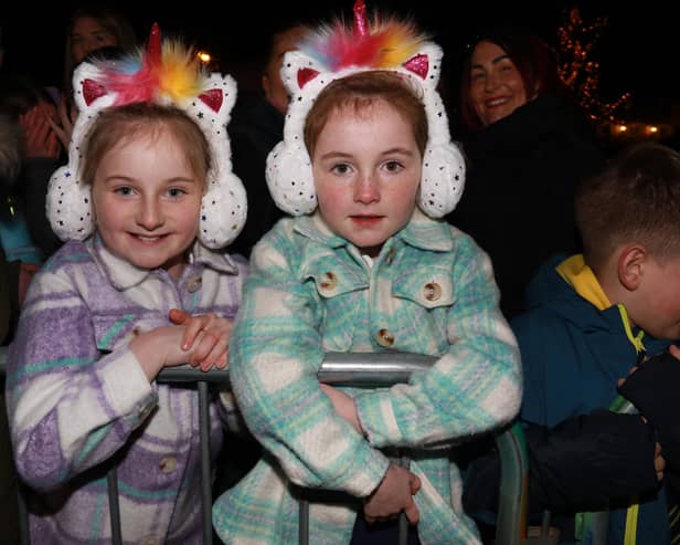 Don't you just love the hairbands! Sophia and Myra Rose. INNR4950