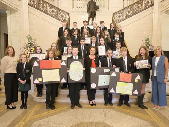 Infrastructure Minister Kimmins pictured with Year 8 students from New-Bridge Integrated College, Loughbrickland. The students have been campaigning for road safety improvements along the A1.