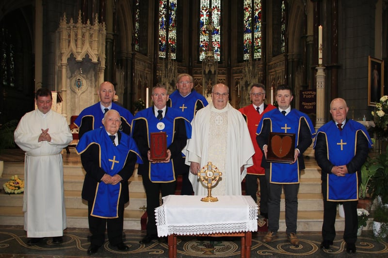 Knights of St. Columbanus pictured brought the relic of Venerable Matt Talbot to the Cathedral on Friday 25th April are pictured with Canon Francis after Mass. This event went ahead during the period of mourning for Pope Francis in recognition of the late Holy Father’s affinity with people who struggle with addiction. INNR1703