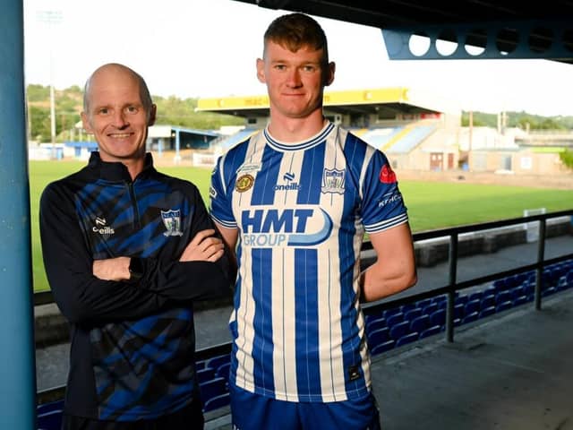 Ryan McNickle alongside Barry Gray after joining Newry City earlier this summer. PIC: Brendan Monaghan Photography
